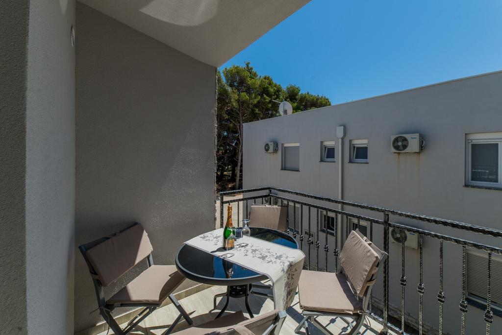 Apartments Boras Вир Екстер'єр фото